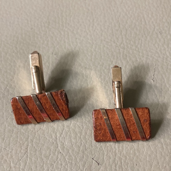 3 pairs of cuff links.  Very unique designs.  Sold as a set.  Vintage. - Picture 3 of 4